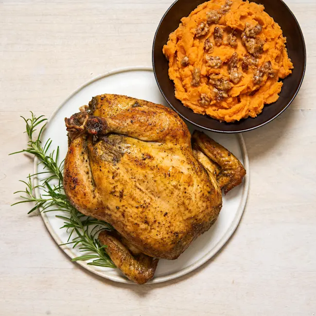 WFC 7025 7092 Chicken Whole RosemaryGarlic Lifestyle 1x1