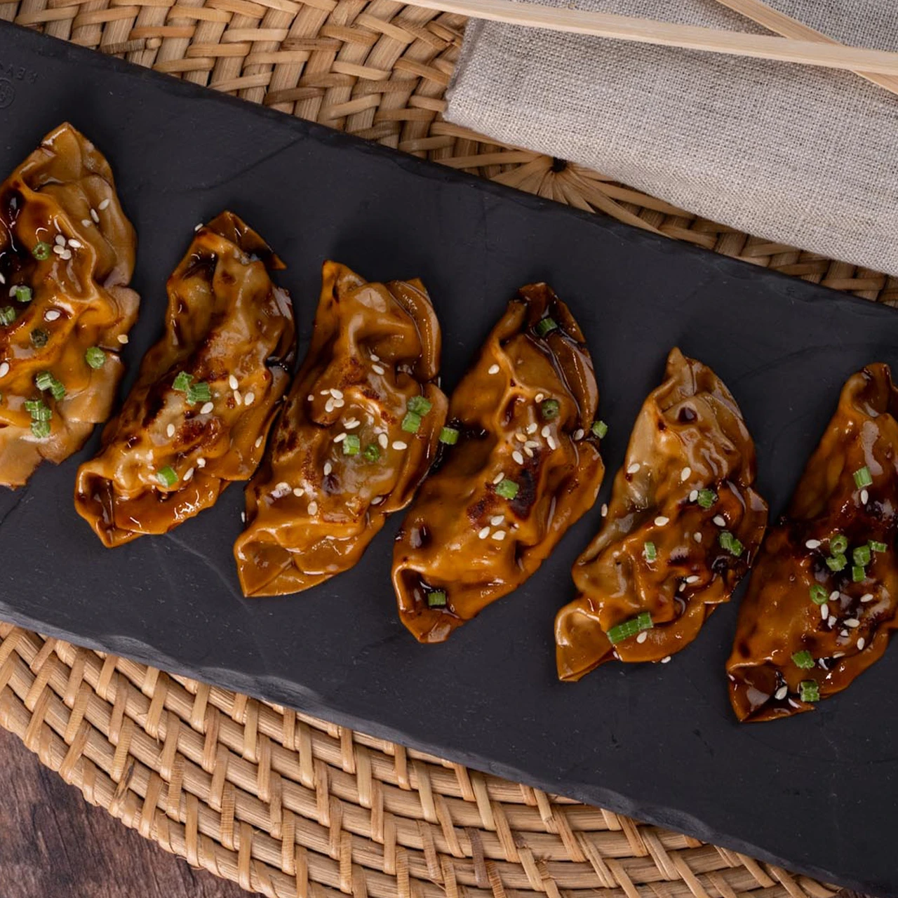 82350 WFMex Lifestyle GYOZA DE CHAMPIÑON SR YOSHII 500g Platillos Listoa
