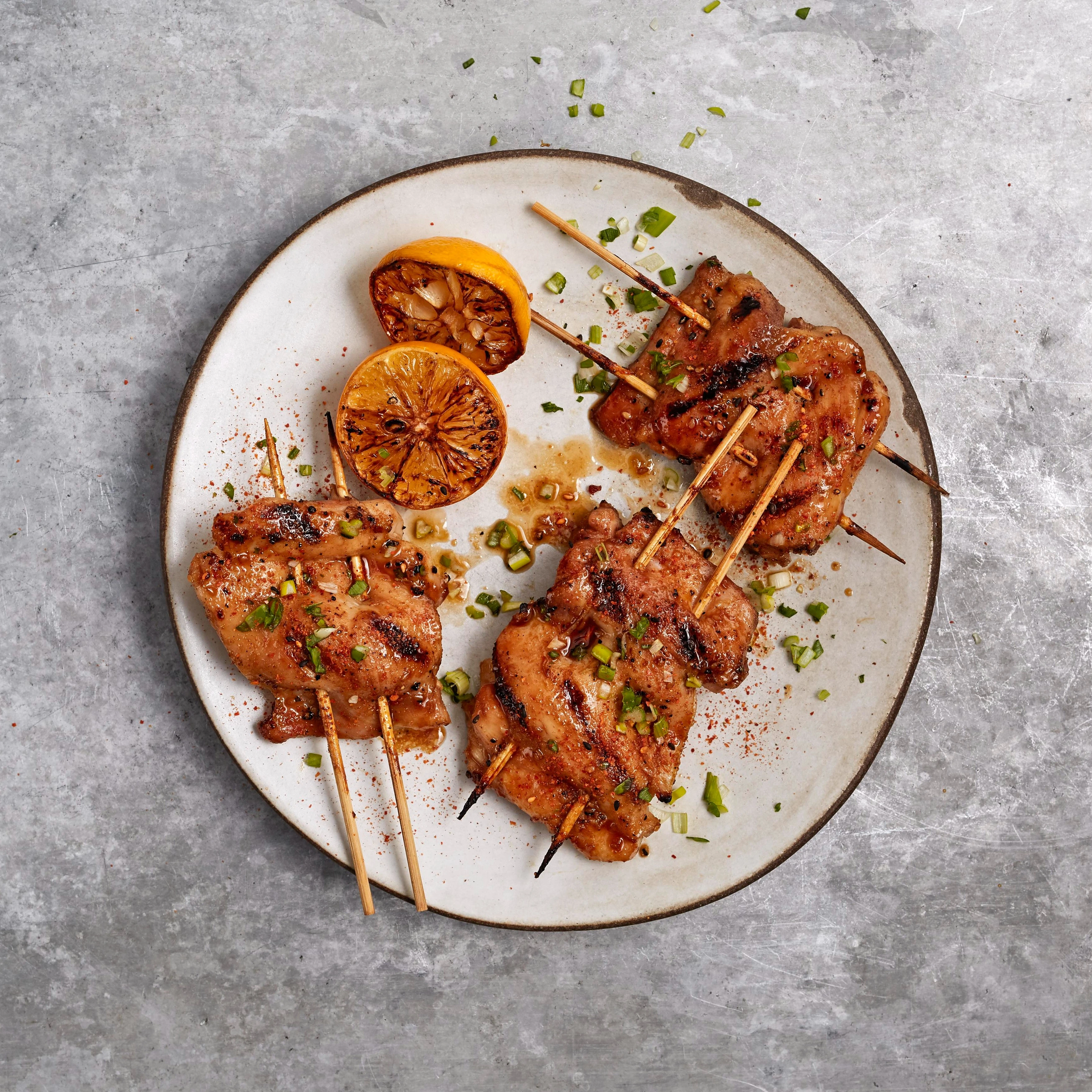 WFC 7069 Chicken Thighs BonelessSkinless Lifestyle 1x1 