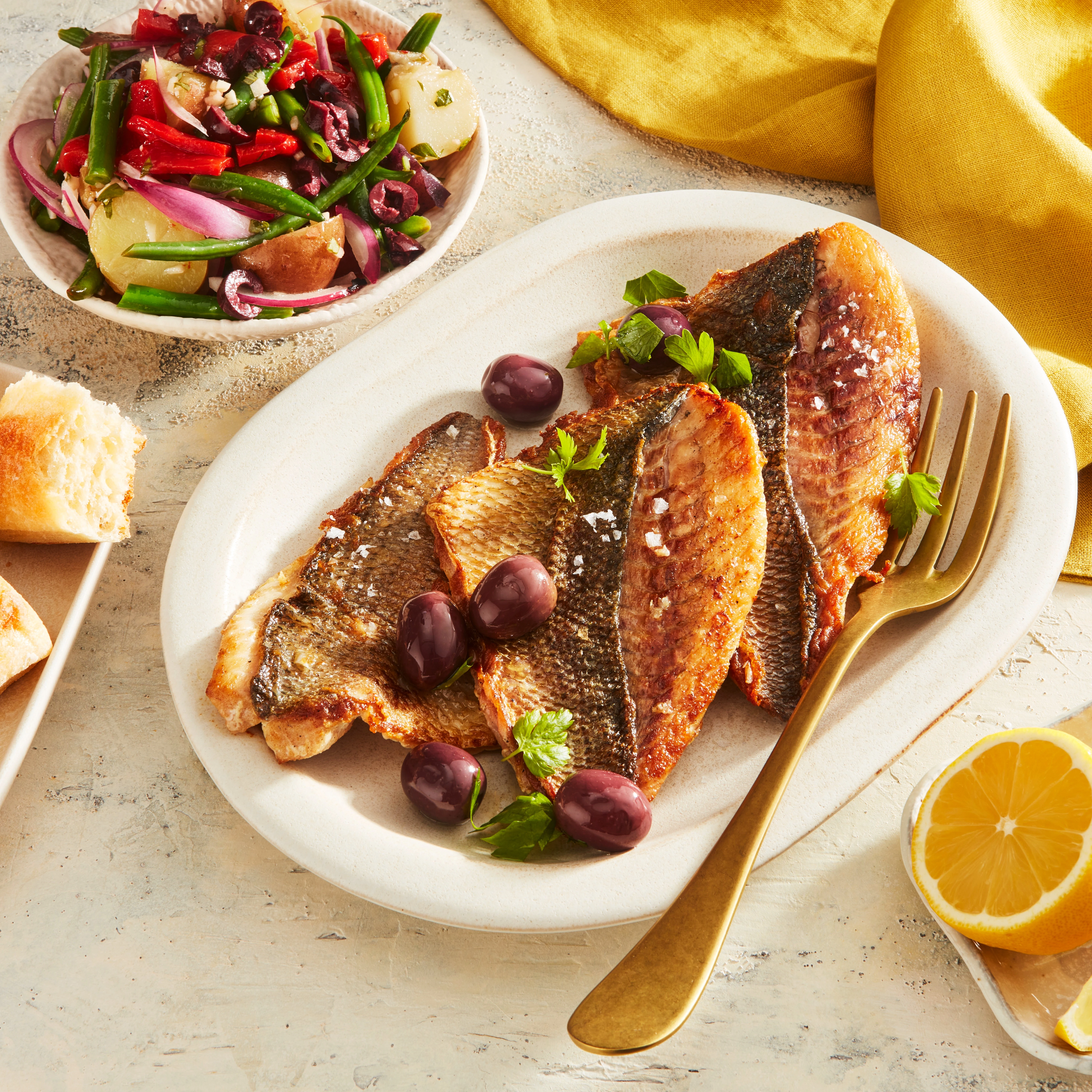 WFC 5264 NB Seafood WhiteBass Fillets SkinOn LS