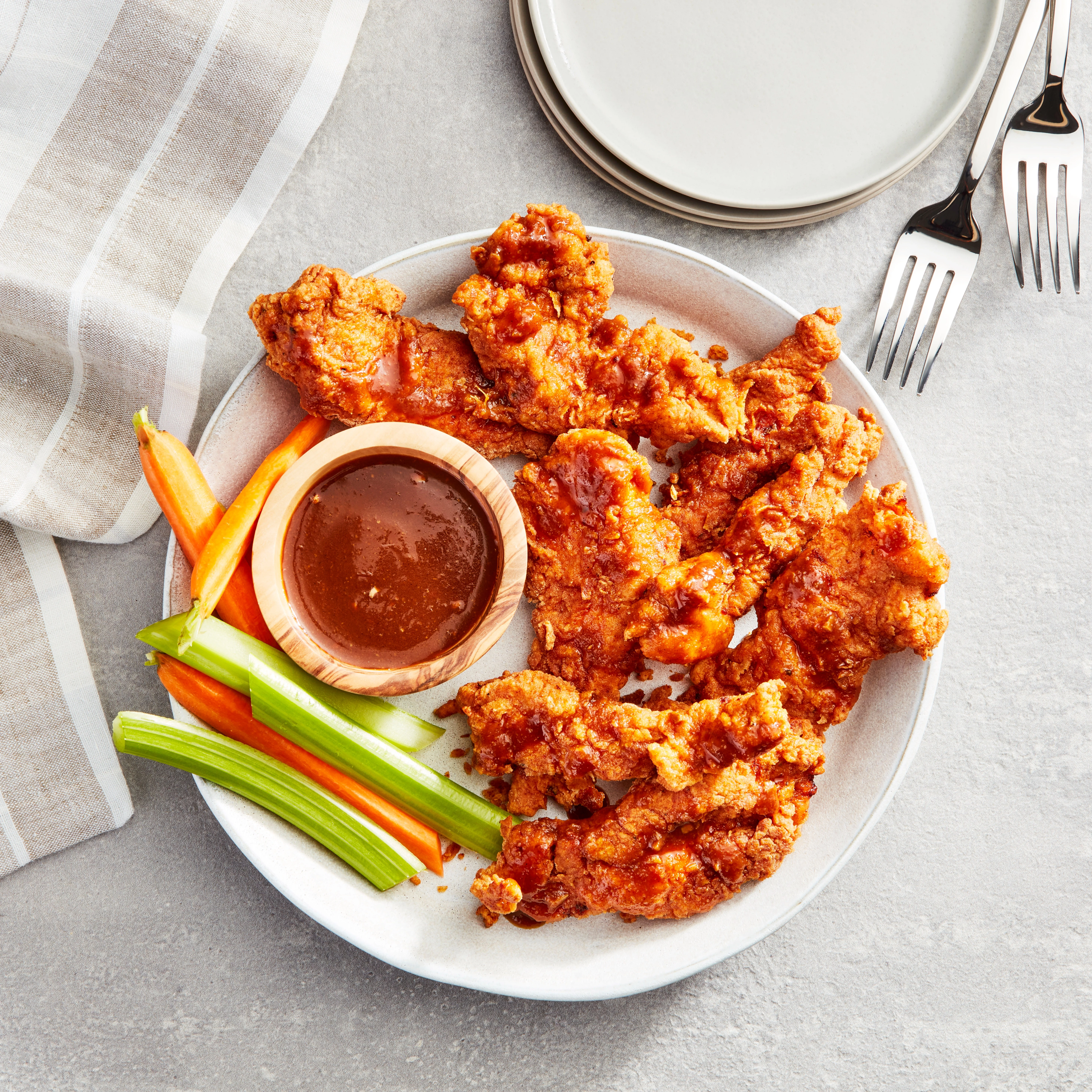 WFC 7028 7095 Chicken BreastStrips SweetSmoky Lifestyle 1x1