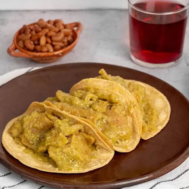 81812-wfmex-raw-chicharron-en-salsa-verde-platillos-listos_840x840-3