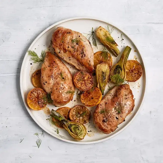 WFC_7005_Chicken_Breast_BonelessSkinless_Organic_Lifestyle.webp