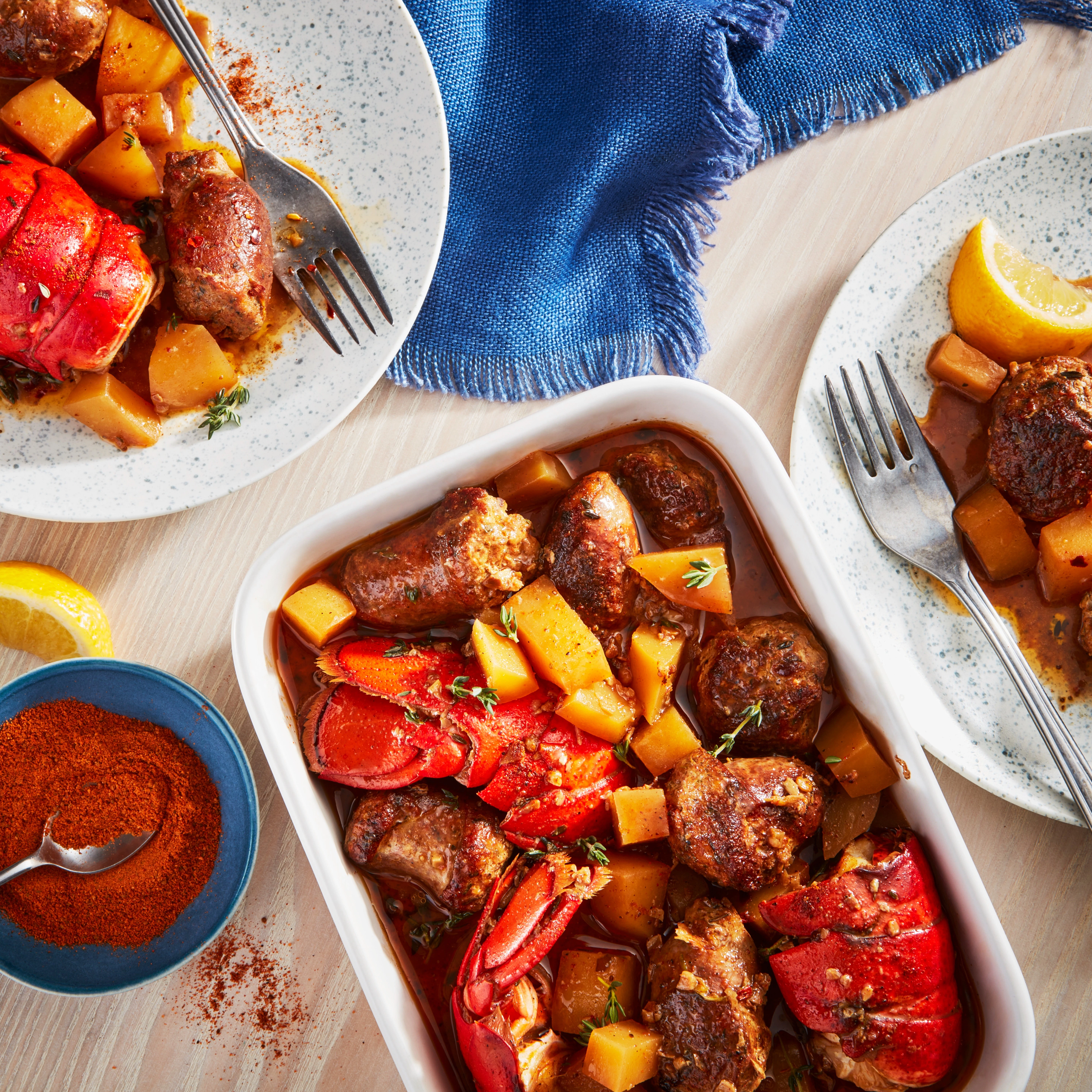 WFC 9069 Grinds Sausage JerkChicken Lifestyle