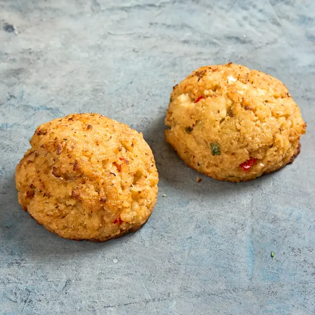 6189 WF Raw Maryland-Style Crab Cakes Seafood