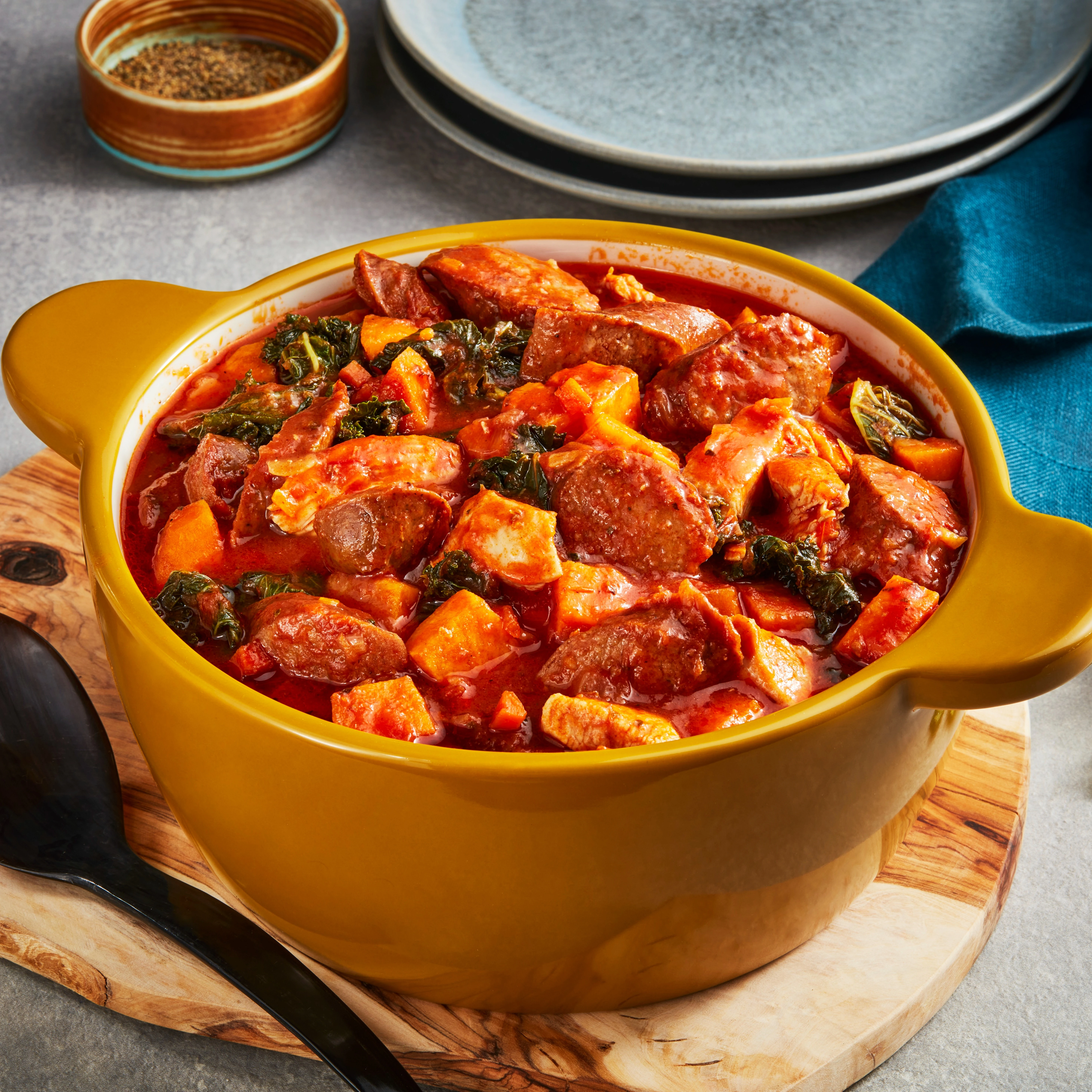 WFC 9092 Grinds Sausage SmokedItalianChicken Lifestyle