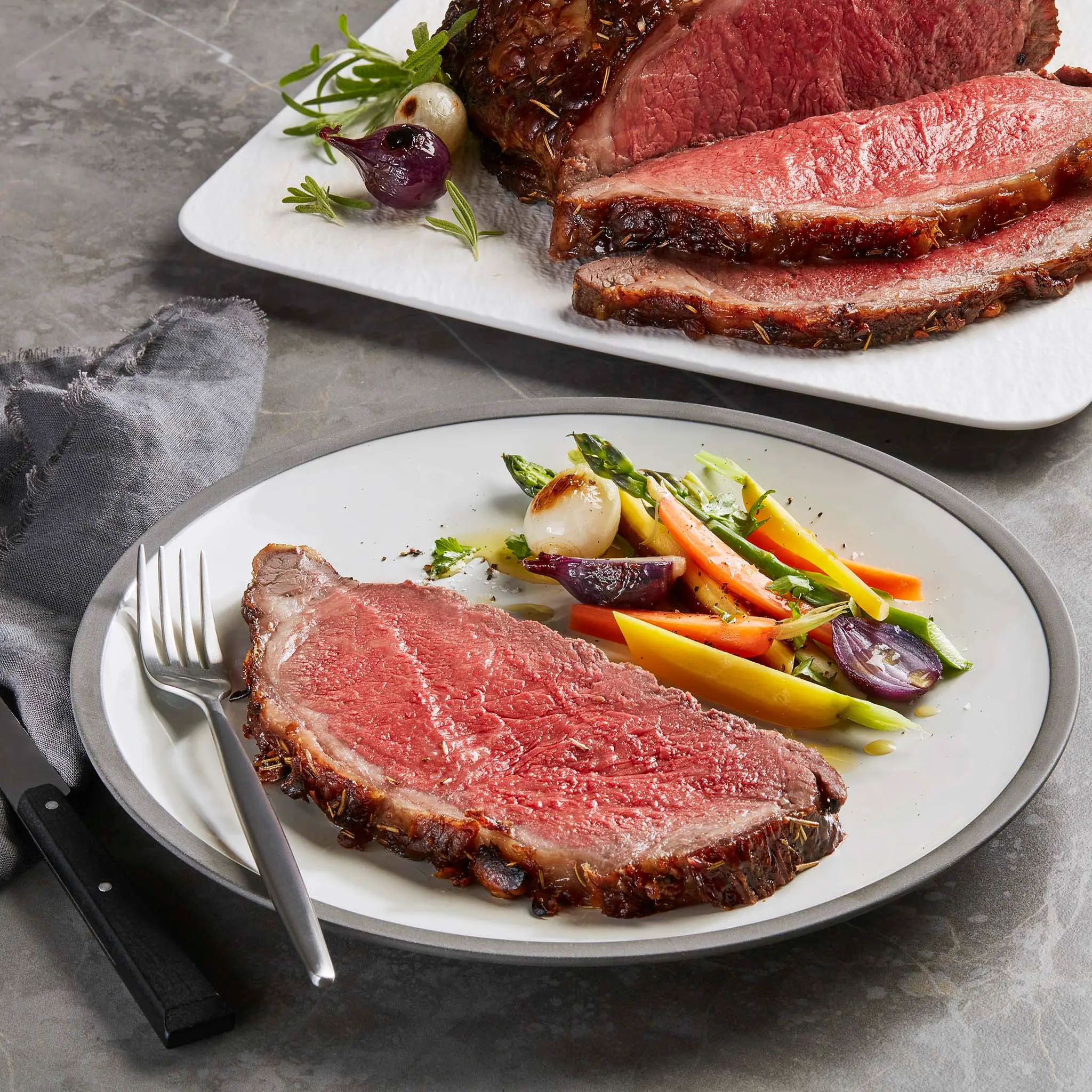 WFC 6705 Beef Roast StriploinWagyu Lifestyle 1x1 web