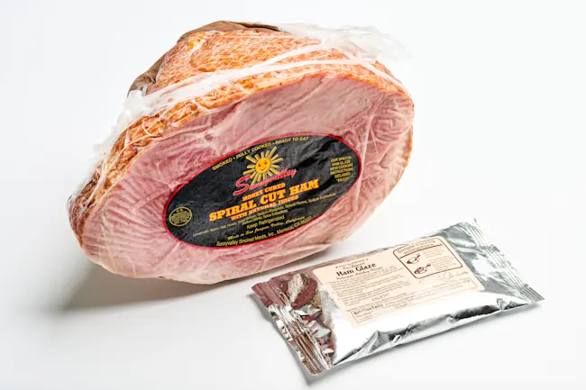 3832 PACKAGING Hickory Smoked Spiral Sliced Half Ham