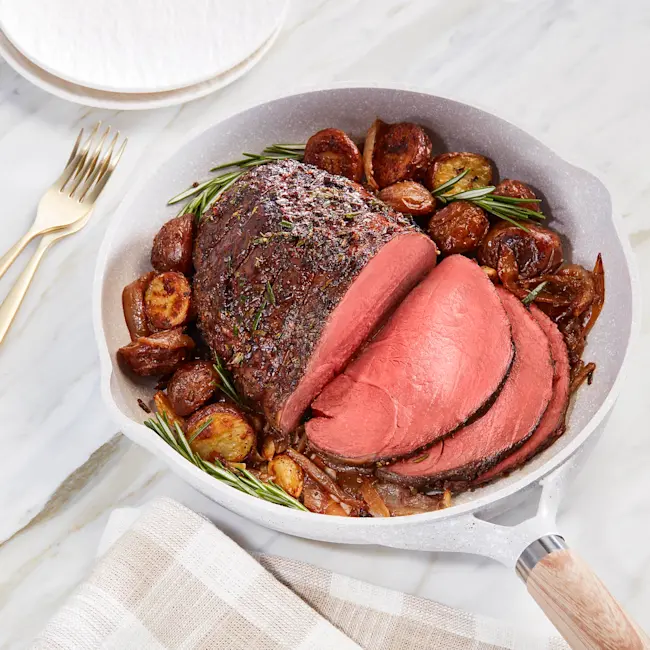 WFC 6153 Beef Roast SirloinTip Lifestyle 1x1 web