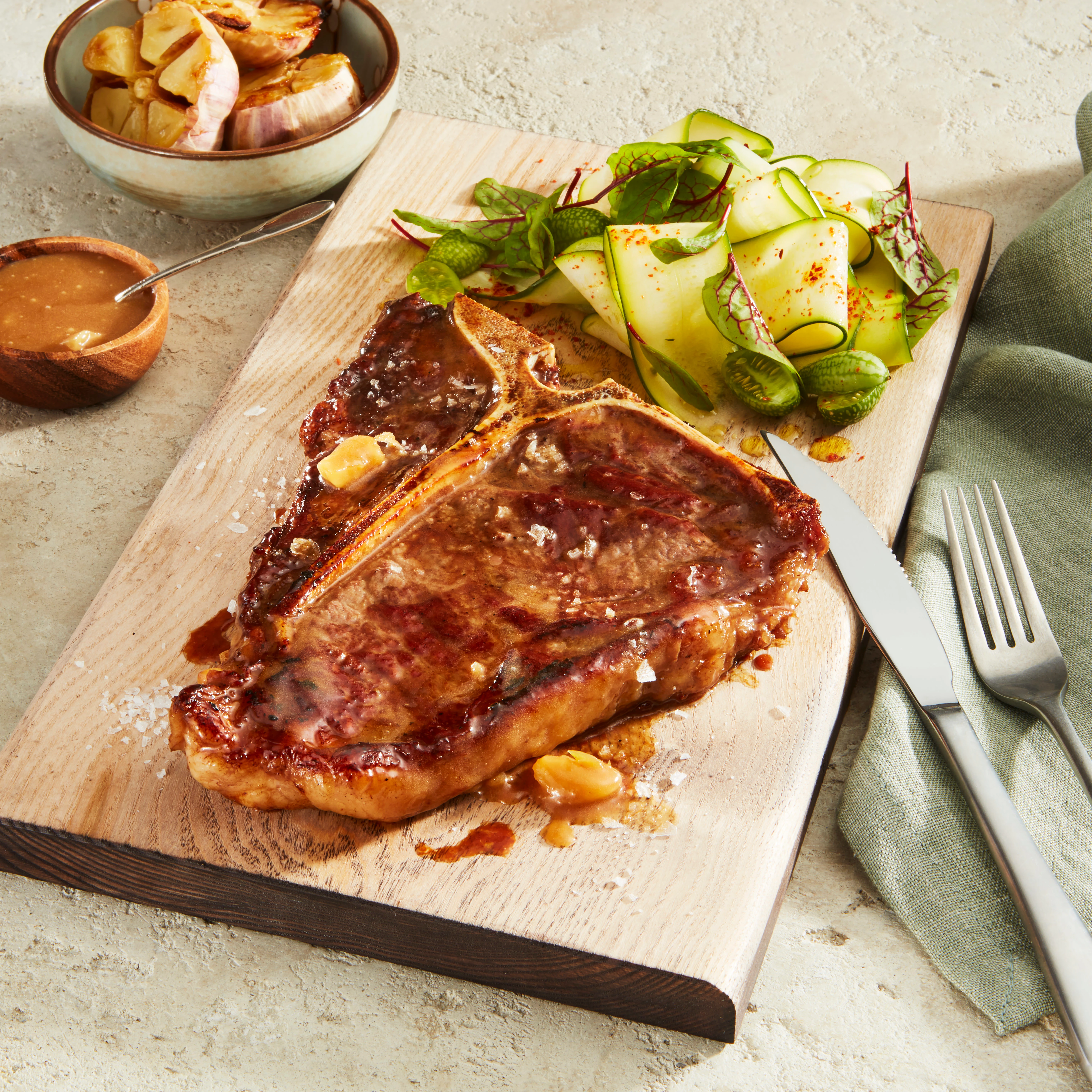 WFC 6047 6022 Beef Steak TBone Lifestyle 1x1