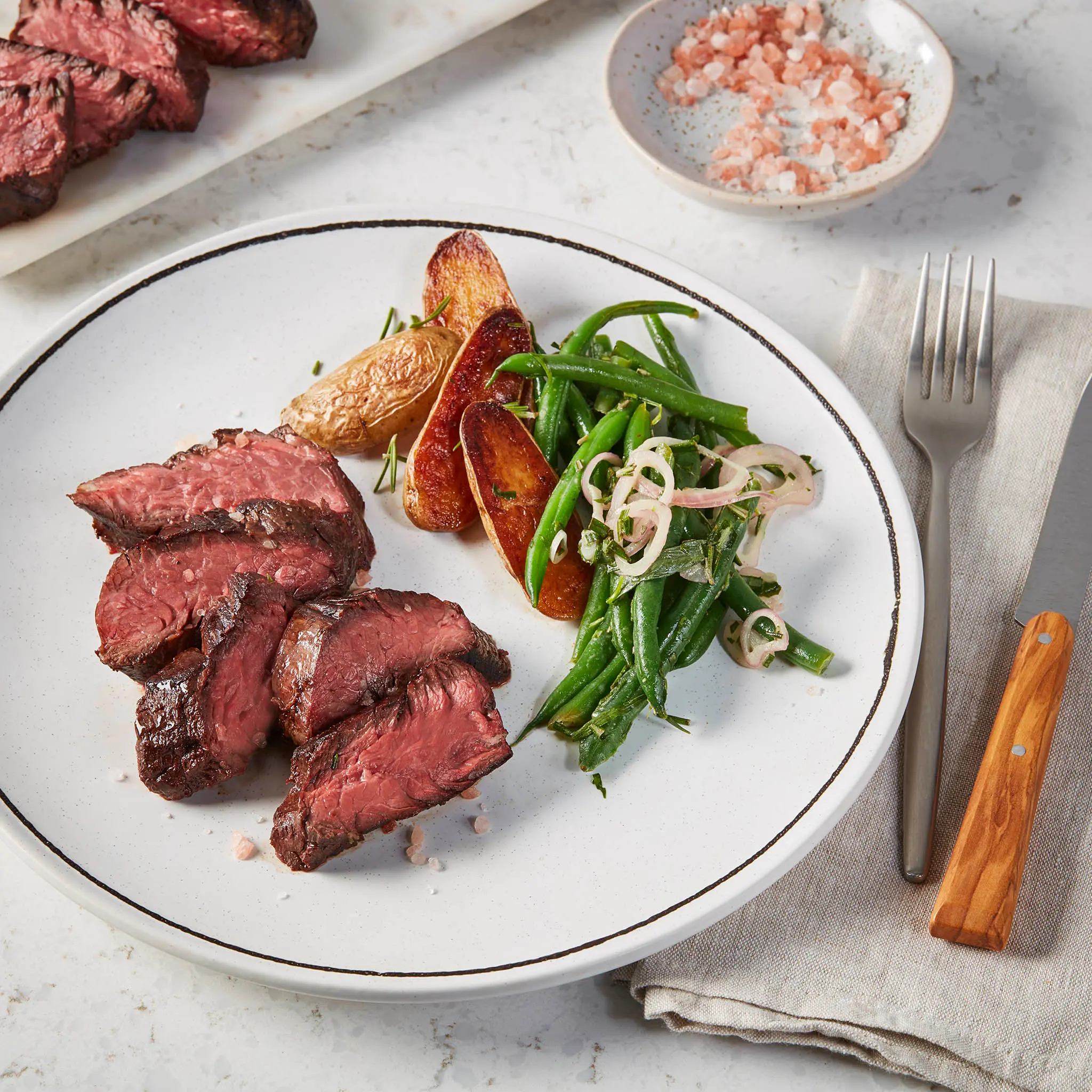 WFC 6700 Beef Steak HangerWagyu Lifestyle 1x1 web