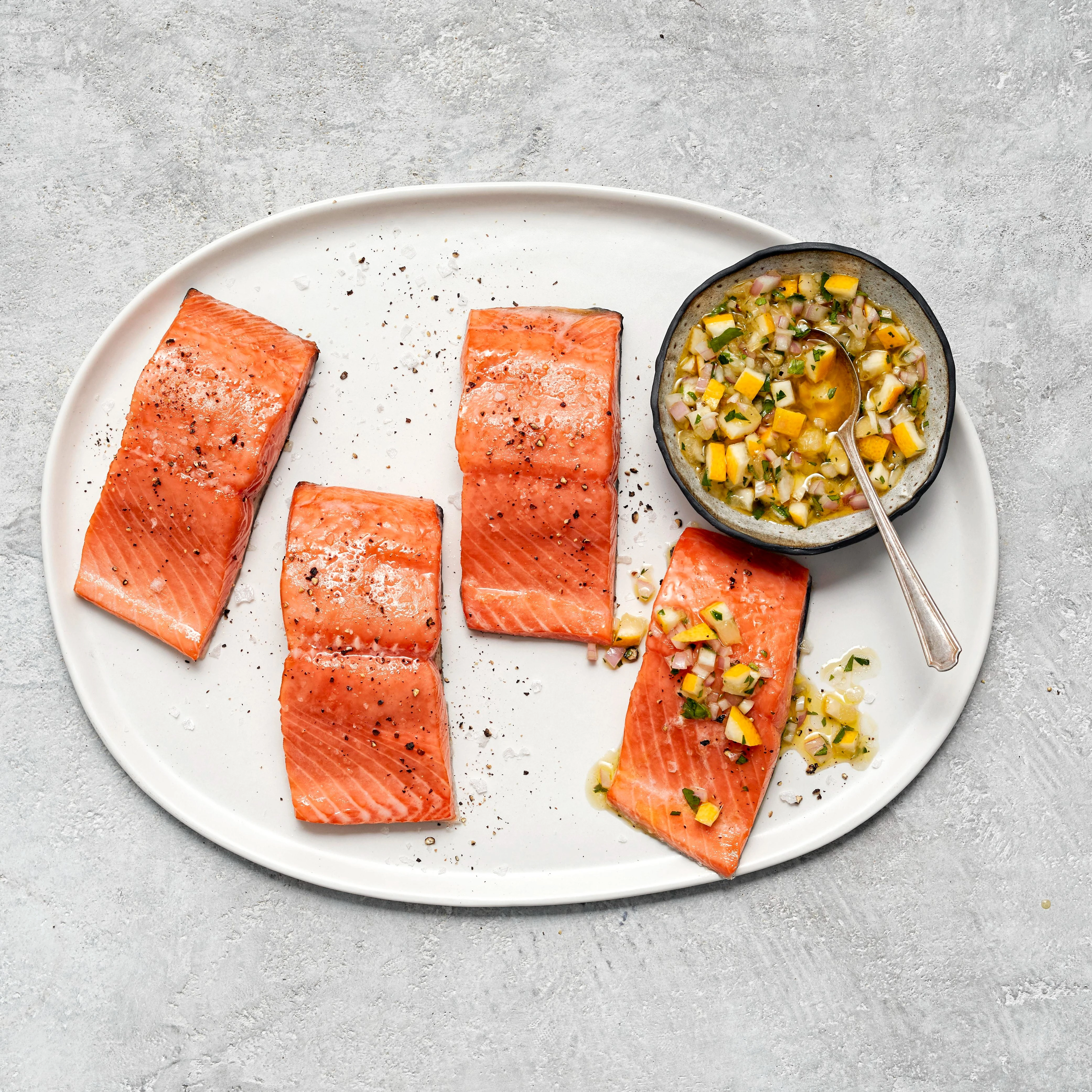 WFC 5034 5266 Seafood Salmon AtlanticSkinless Portions Lifestyle