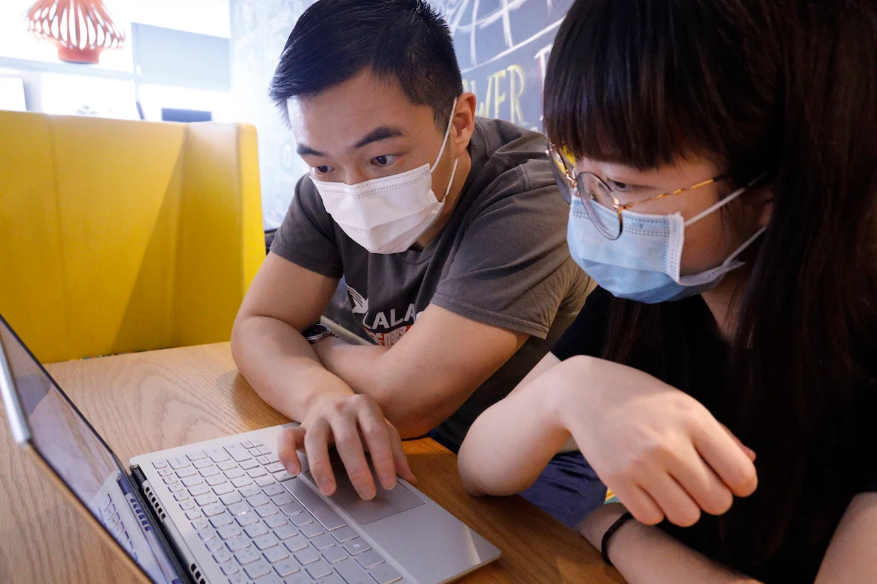 Lalamove communicate with labour 