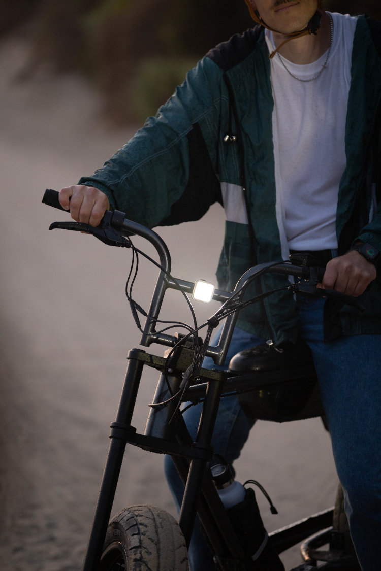 Lifestyle Image of Universal Knog Light - Blinder on bike