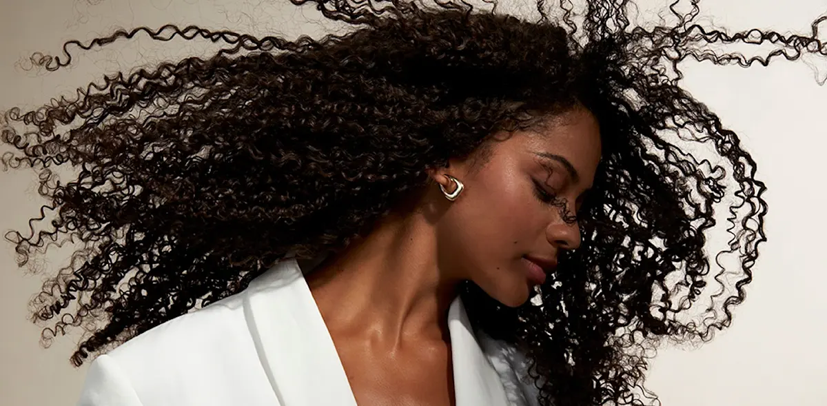 the_ultimate_guide_to_curly_hair-1_IMG