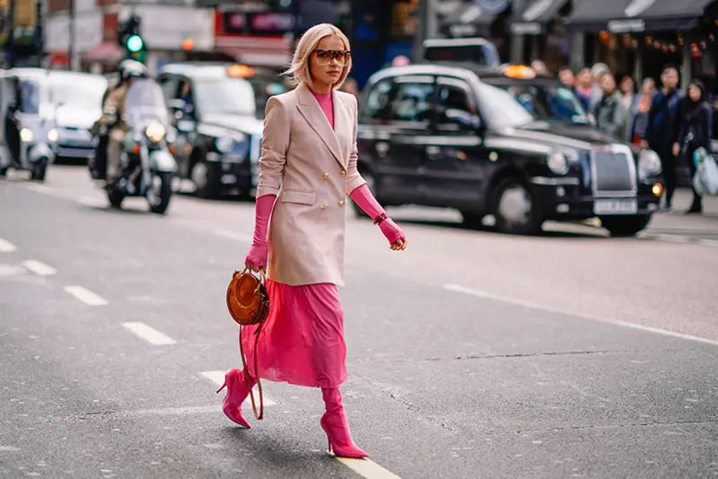 the_best_street_style_at_london_fashion_week_spring_2018-31_IMG