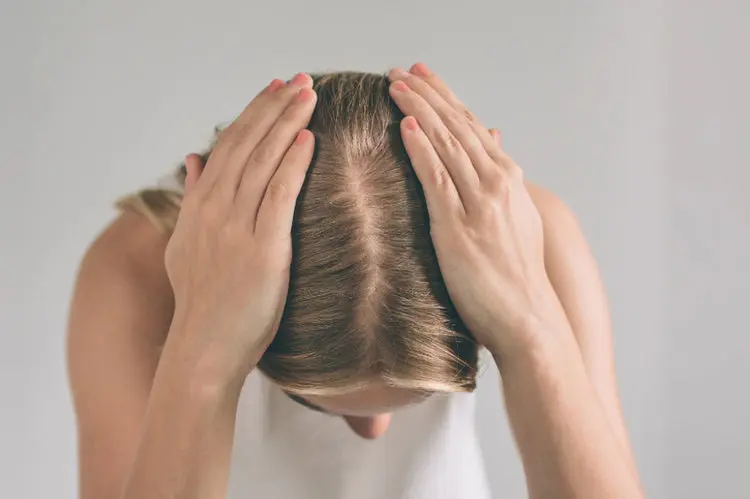 how_to_stop_thinning_hair_in_women_causes_and_treatments-1_IMG
