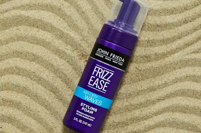 How to Get Wavy Hair: Top Techniques for Getting Gorgeous Beach Waves_Featured Image