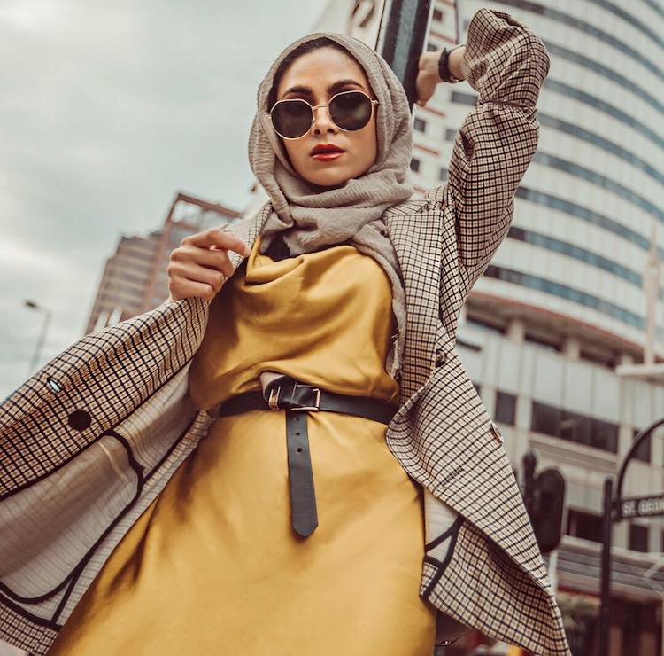 Tampil Stylish dengan Mix and Match Anti Mainstream untuk Hijabers