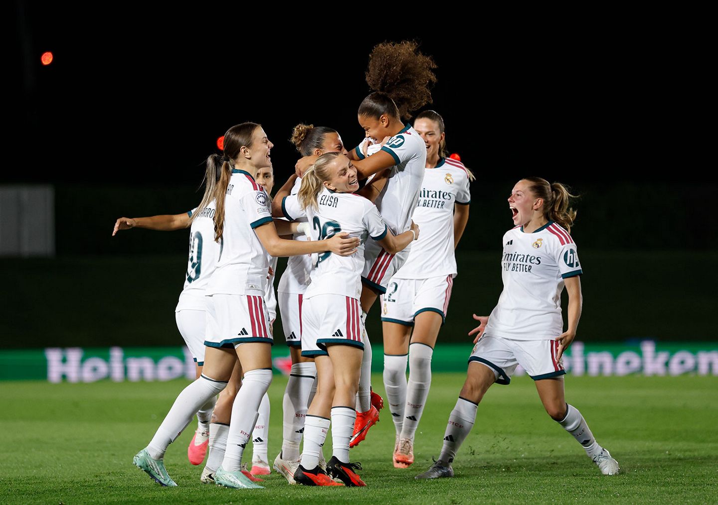 Real Madrid-PSG | Celebración del gol de Felicia Schröder