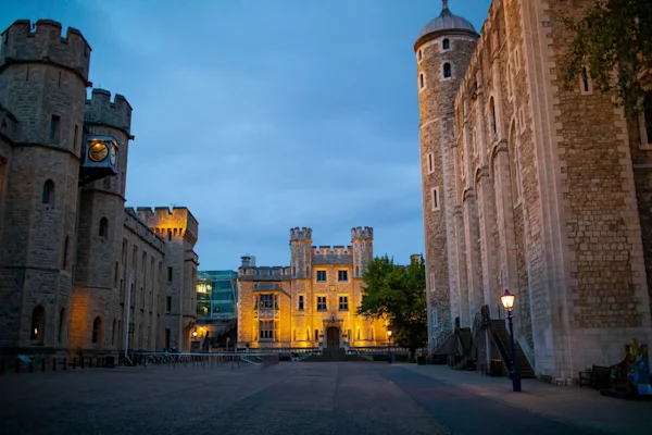 VIP Tower of London Night Tour & Ceremony of the Keys | Walks Tours