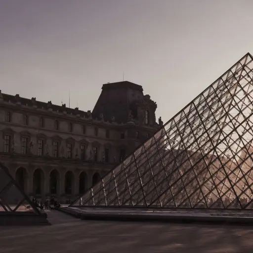 Paris Louvre Tours