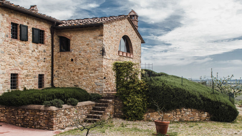 Your journey will continue to a traditional Tuscan farmhouse