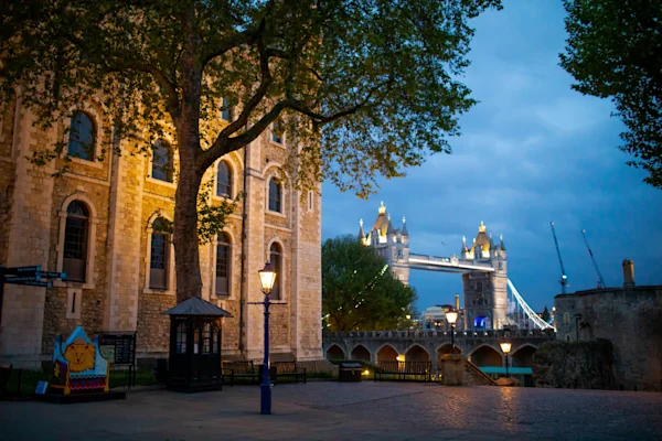 VIP Tower of London Night Tour & Ceremony of the Keys | Walks Tours