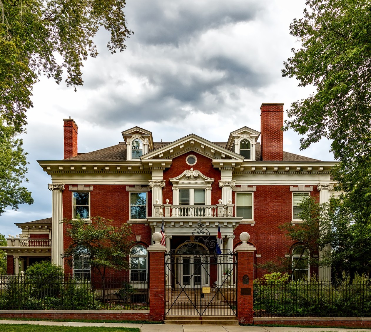 Denver: An Evening Walk through Capitol Hill & Millionaires Row