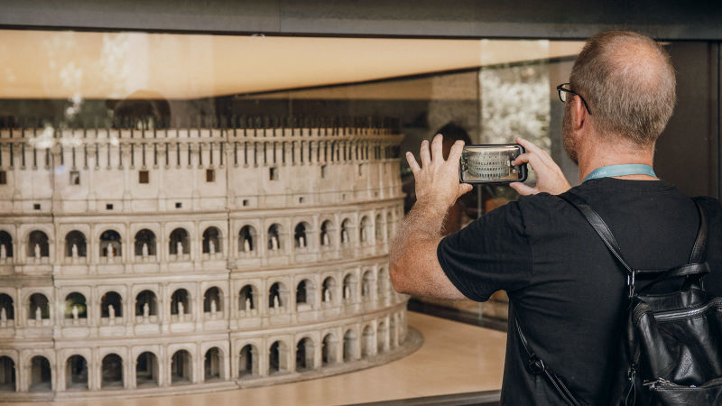 Learn about the uses and daily happenings of the Colosseum.