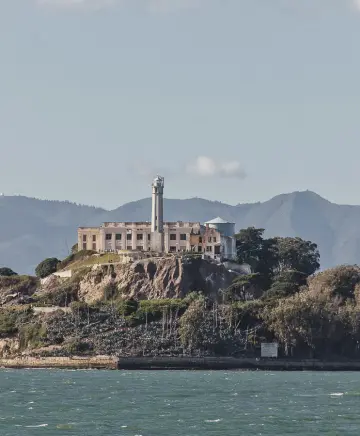 WALKS--San Fran-Alcatraz 16x9 -0004