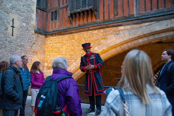 VIP Tower of London Night Tour & Ceremony of the Keys | Walks Tours