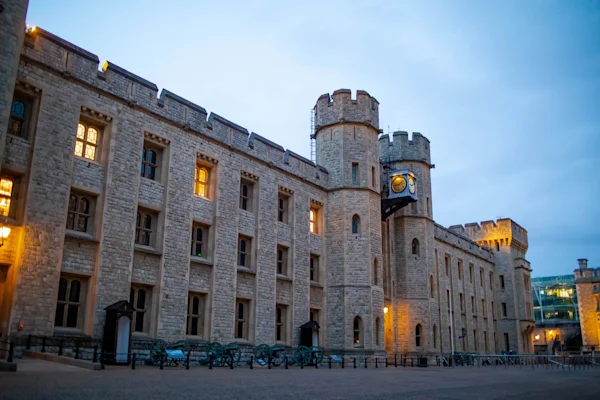 VIP Tower of London Night Tour & Ceremony of the Keys | Walks Tours