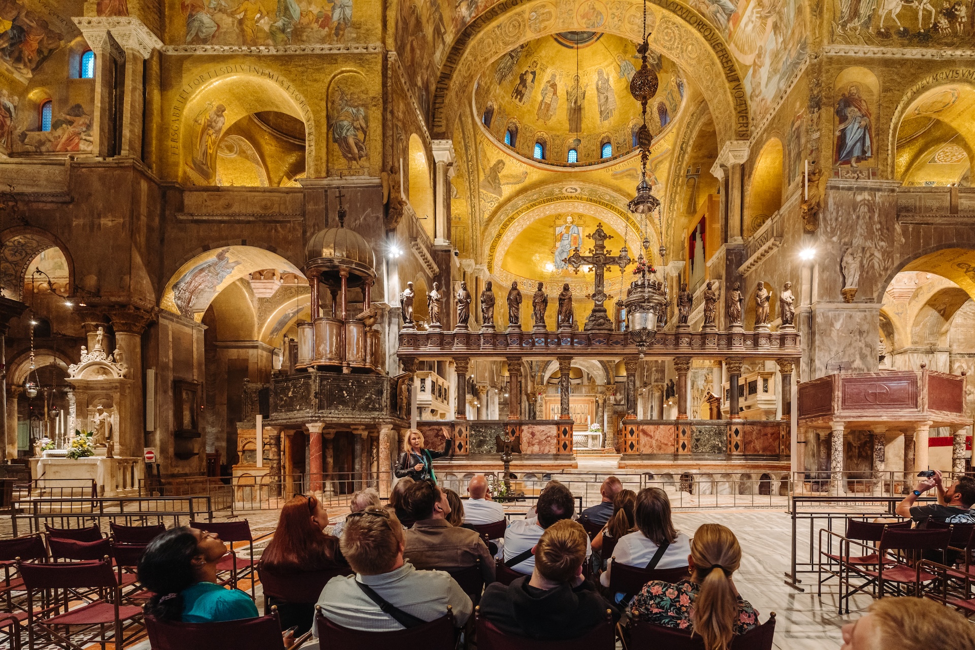 Walks Venezia Alone in St Mark-s and Doge palace Giulia Verdinelli 034