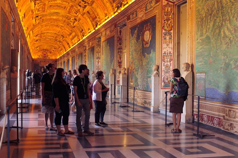 Vip early entry pristine sistine chapel tour walks