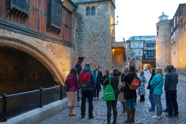 VIP Tower of London Night Tour & Ceremony of the Keys | Walks Tours