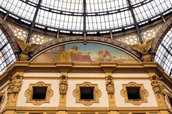 Inside Galleria Vittorio Emmanuele II