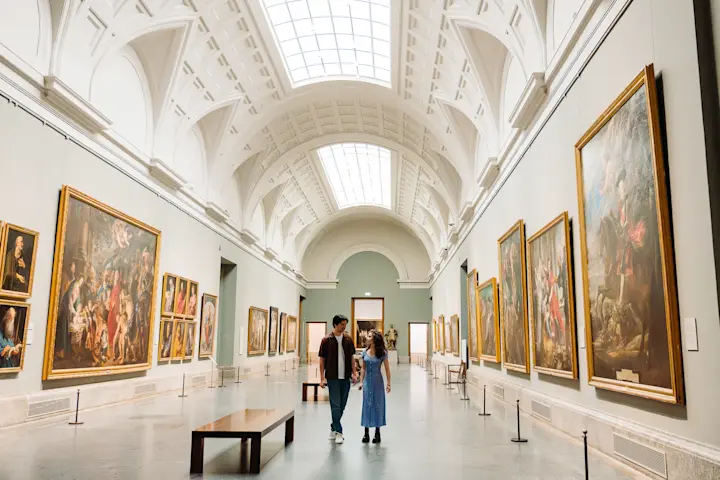 Walks Madrid Alone in the Prado WEB-0015