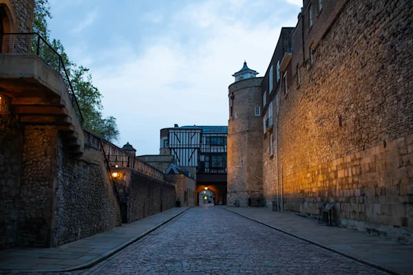 VIP Tower of London Night Tour & Ceremony of the Keys | Walks Tours
