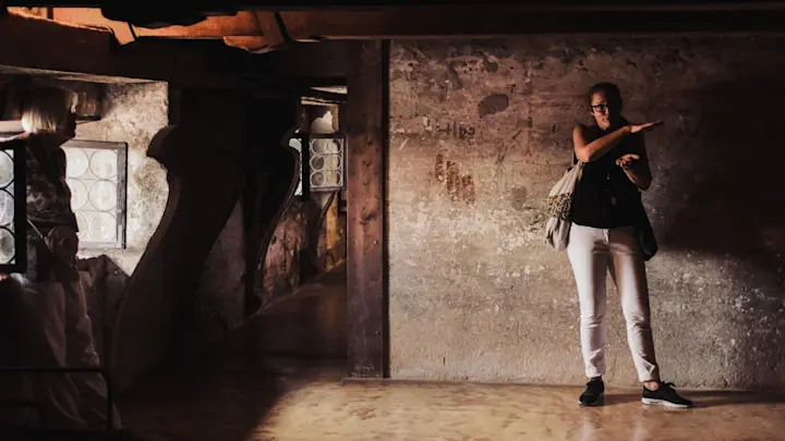 Sam - 20170808 - VENICE - Secret Passages -0086