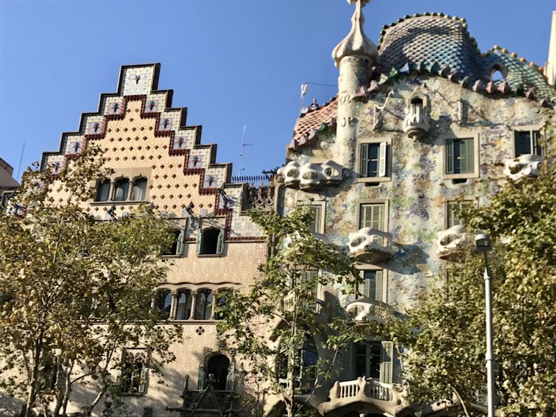 the complete skip the line gaudi tour take walks
