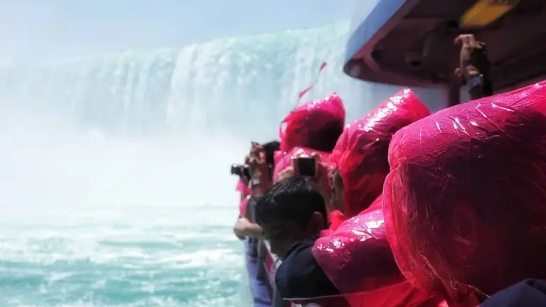 Hornblower Niagara Cruises Our Guests-6