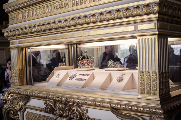 France's crown jewels are one of the highlights of any Louvre tour. 
