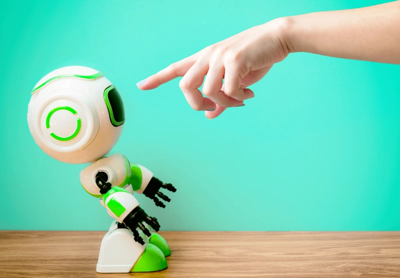 香港玩具業如何將各種最新科技應用融入益智玩具中？