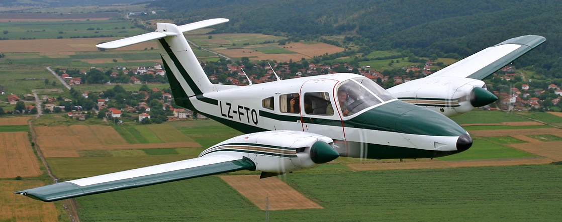 Piper PA-44 01