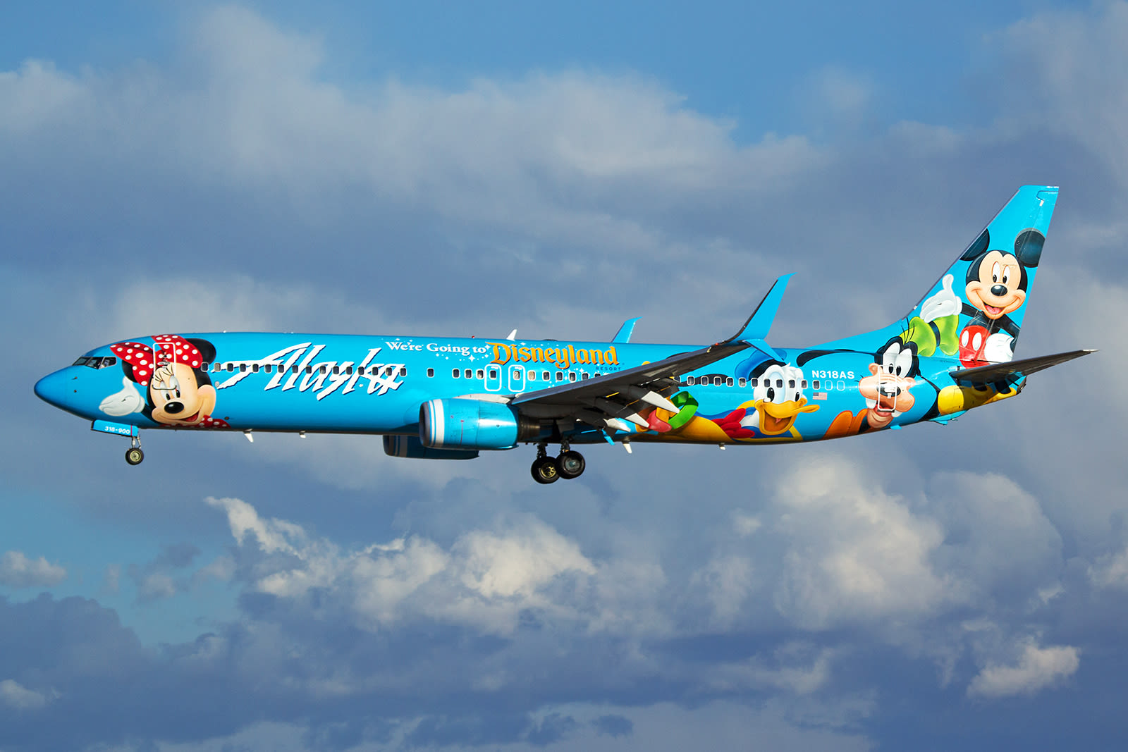 Spirit of Disney Alaska-B739