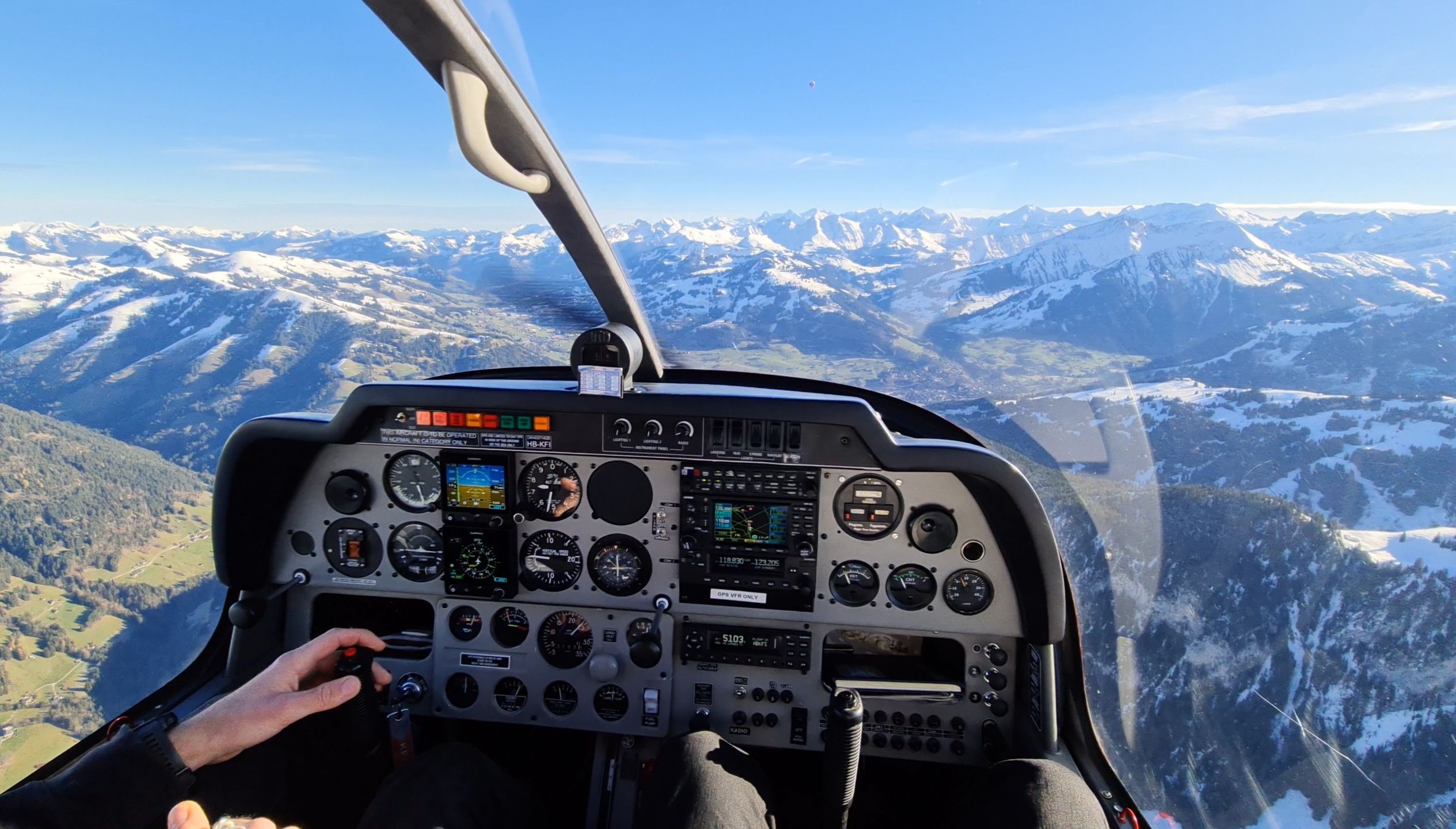 robin dr400 cockpit