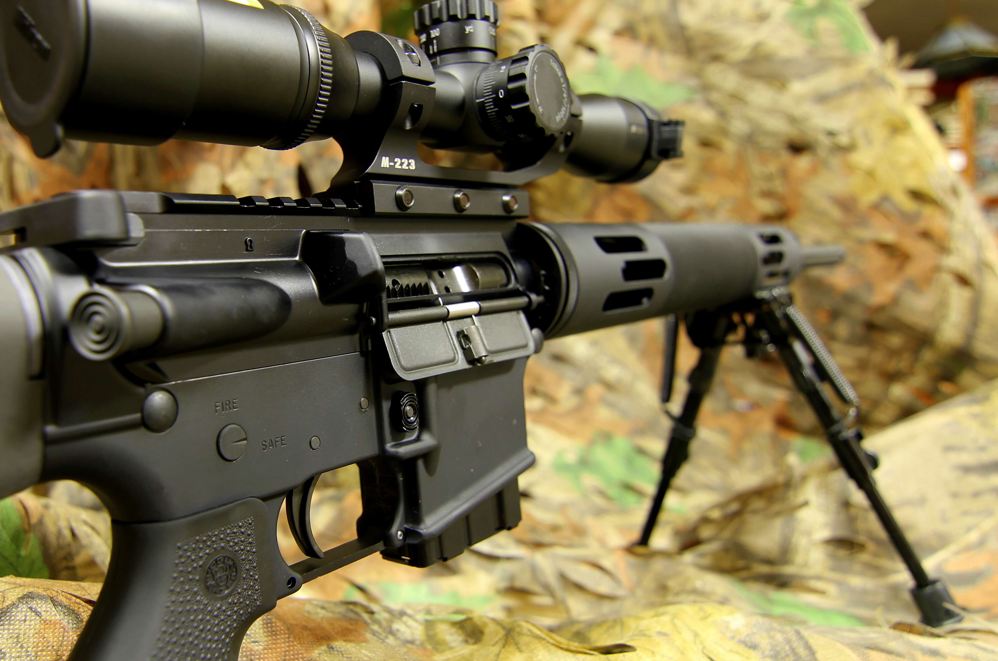 Cyberpunk 2077 штурмовая винтовка. Катана геншин. Under weapon. Штурмовые винтовки концепт арт. Under weapon.