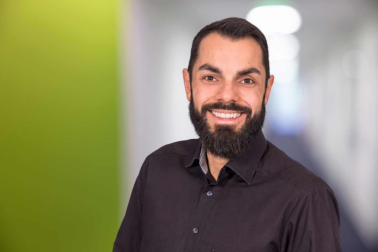 Portrait Mitarbeiter Dominik Nagel