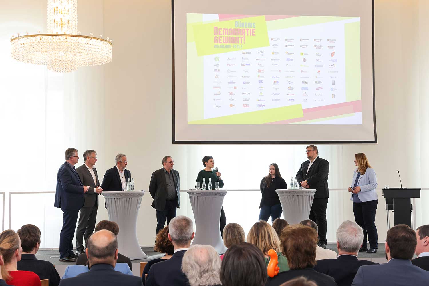 Podiumsrunde beim Bündnistreffen Demokratie gewinnt vom 11. März 2024